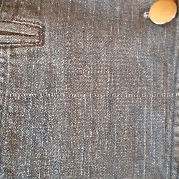 City Blues by Koret Sz M Denim Blazer w/Pink Floral Embroidery and Faux Pockets - Picture 10 of 10